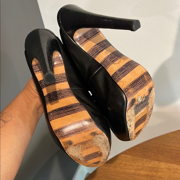 Georgina Goodman Black Women's Leather Peep-Toe Heels - Picture 5 of 6